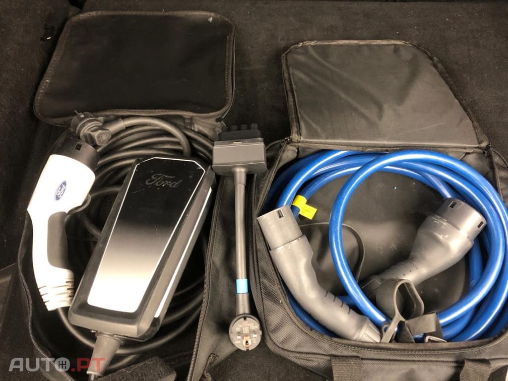 Ford Mustang Mach-E Standard Range