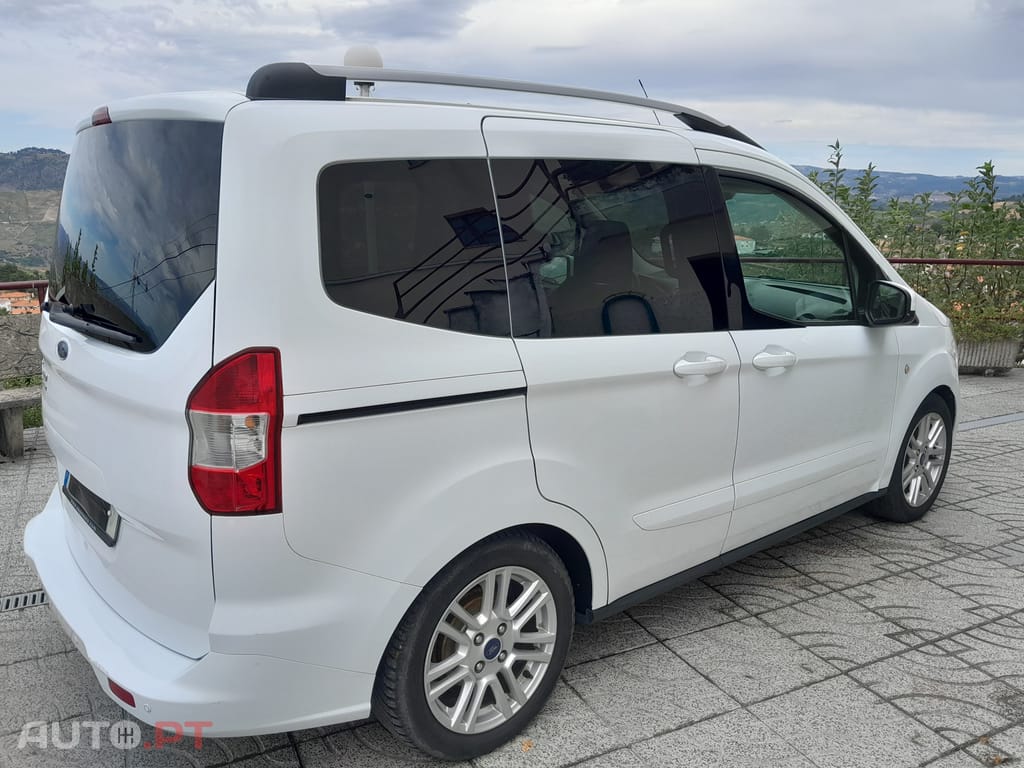 Ford Tourneo Courier