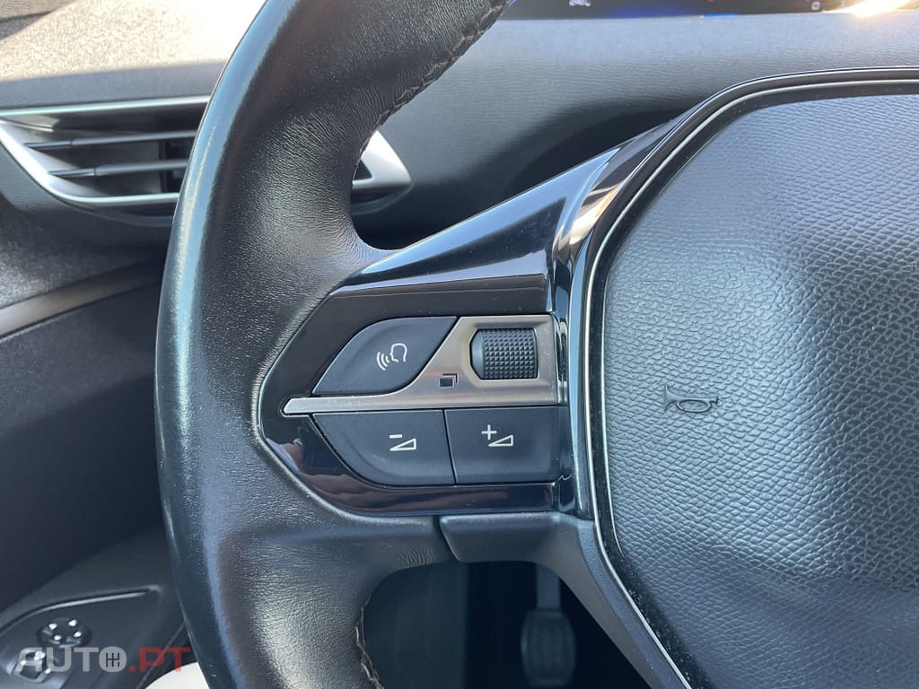 Peugeot 3008 1.5 BlueHDi Allure