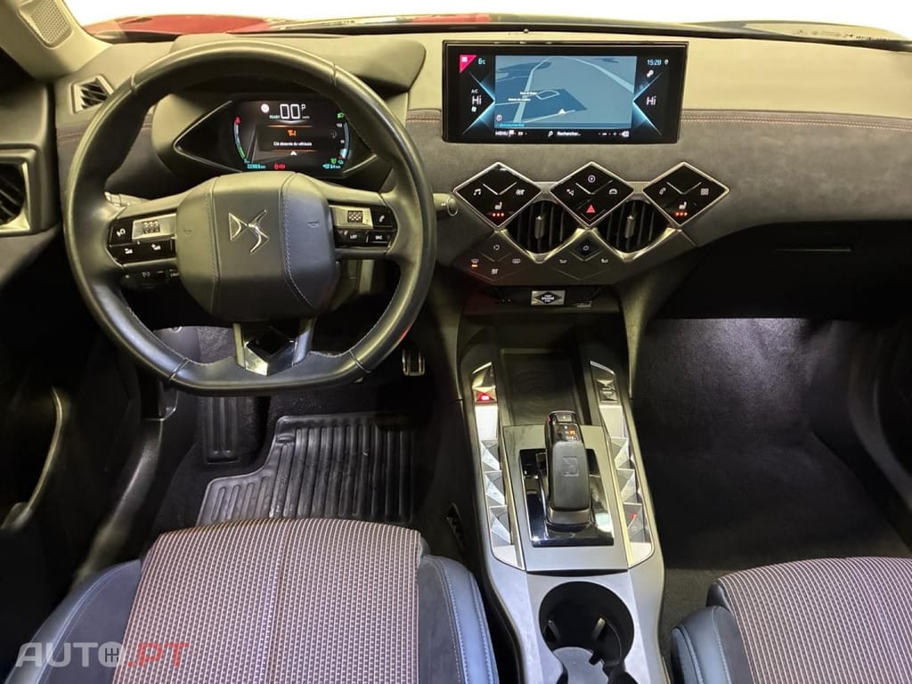 DS DS3 Crossback E-Tense Ines de la Fressange Paris