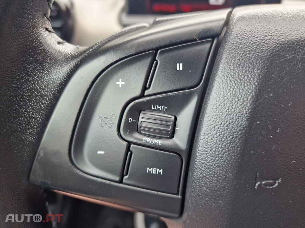 Citroen C4 Cactus 1.6 BlueHDi Shine
