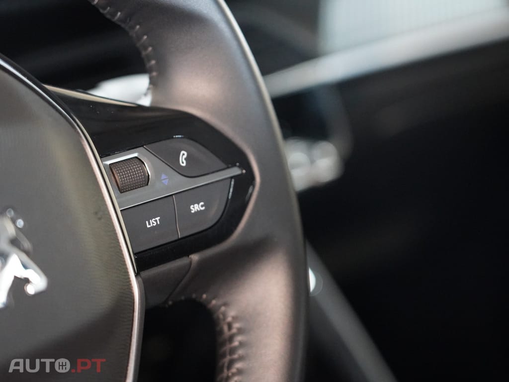 Peugeot E-208 50 kWh Active