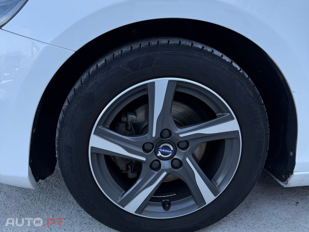 Volvo V40 2.0 D2 R-Design
