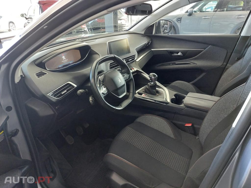 Peugeot 3008 1.5 BlueHDi Active