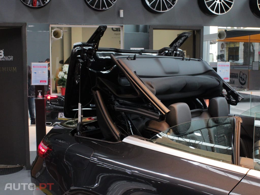 Mercedes-Benz E 220 AMG LINE