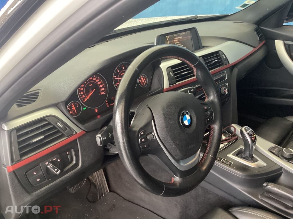 BMW 320 d Touring Auto