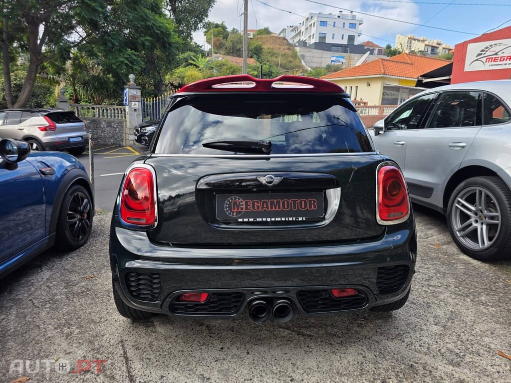 MINI Cooper John Cooper Works Auto Desportiva