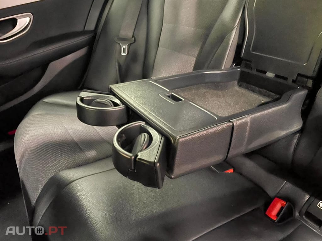 Mercedes-Benz C 300 e Avantgarde