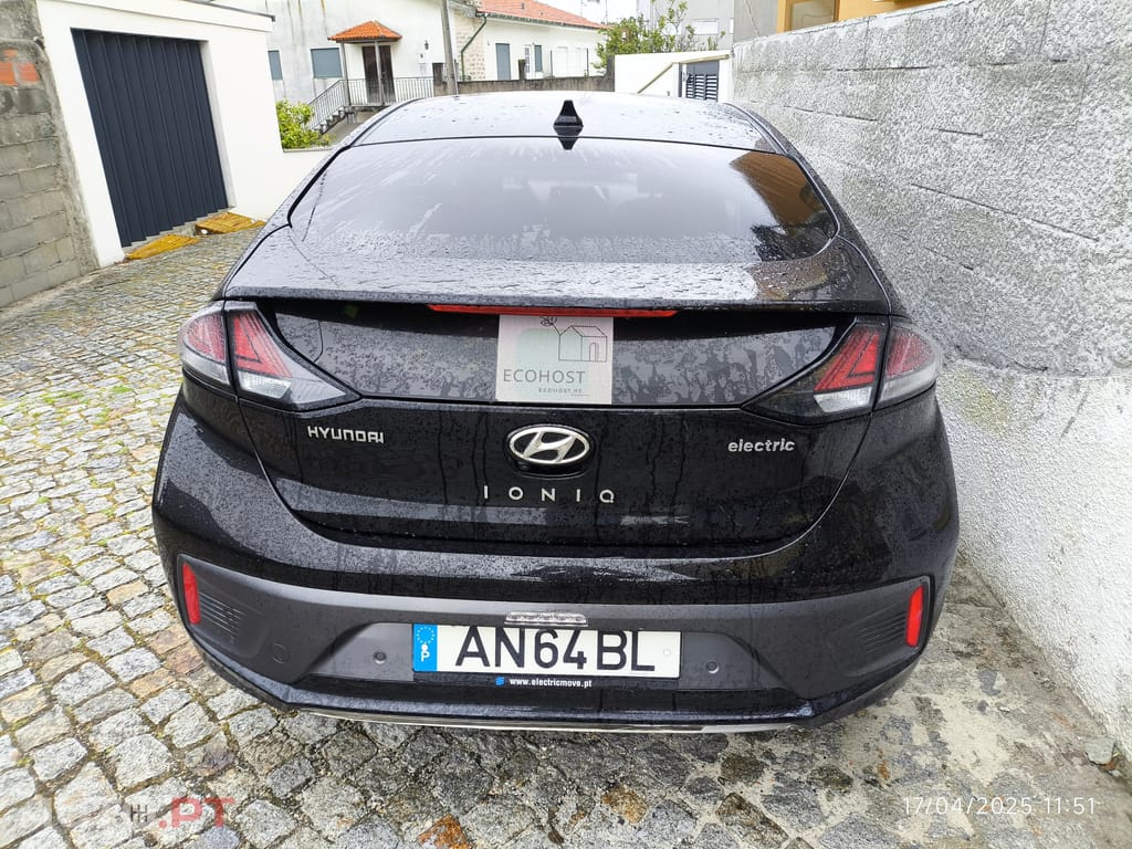 Hyundai Ioniq 38kWh full extras