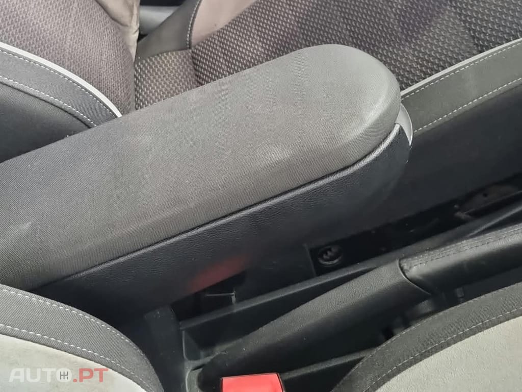 Volkswagen Polo 1.6 TDi R-LINE