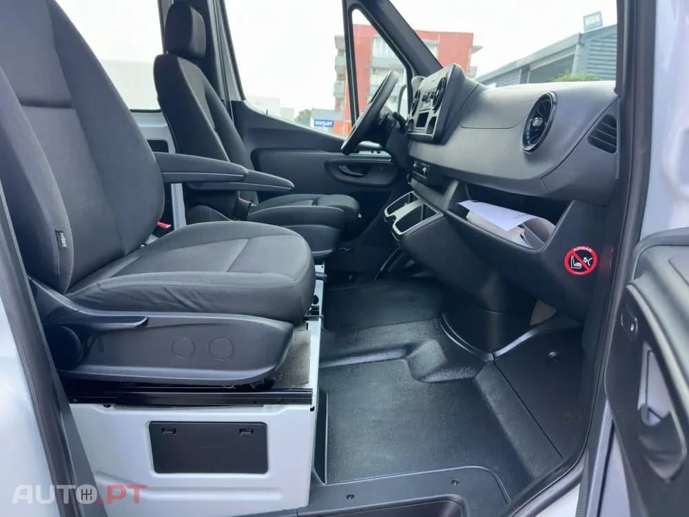 Mercedes-Benz Sprinter Compacta HA 9G-TRONIC