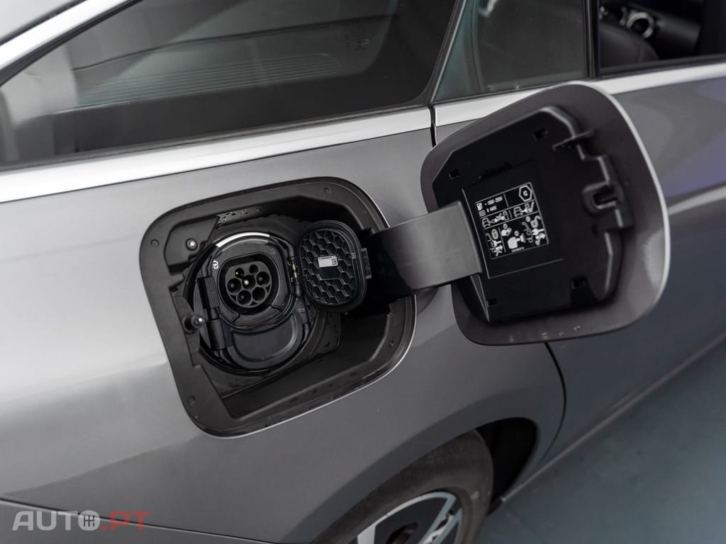 Mercedes-Benz CLA 250 e Shooting Brake Style Plus