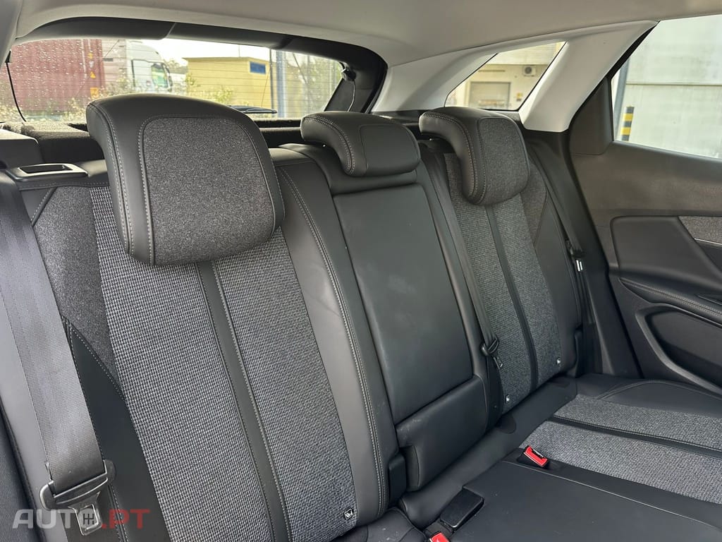 Peugeot 3008 1.5 BlueHDi Allure