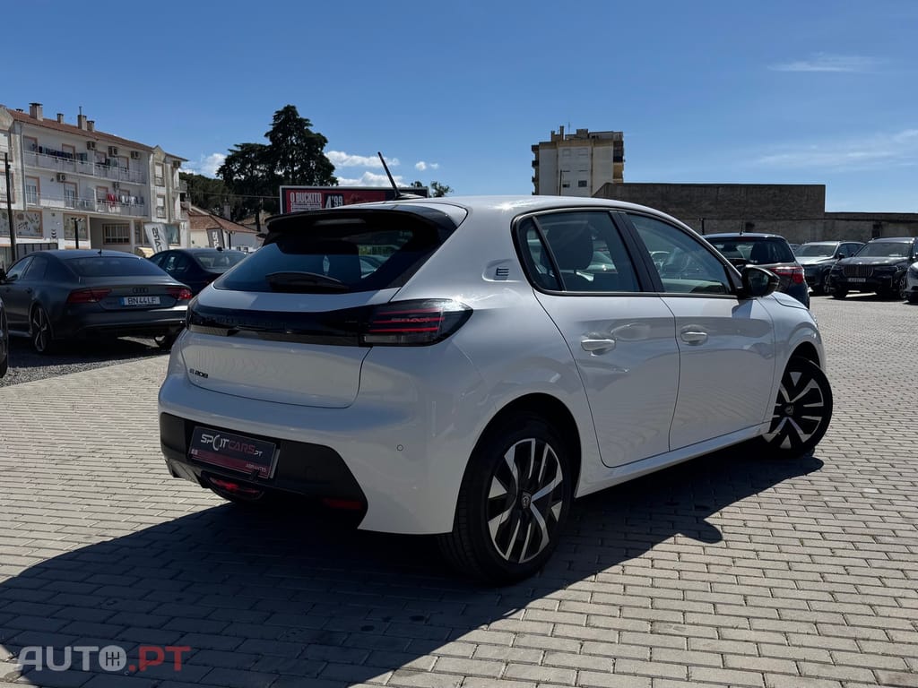 Peugeot E-208 50 kWh Active Pack