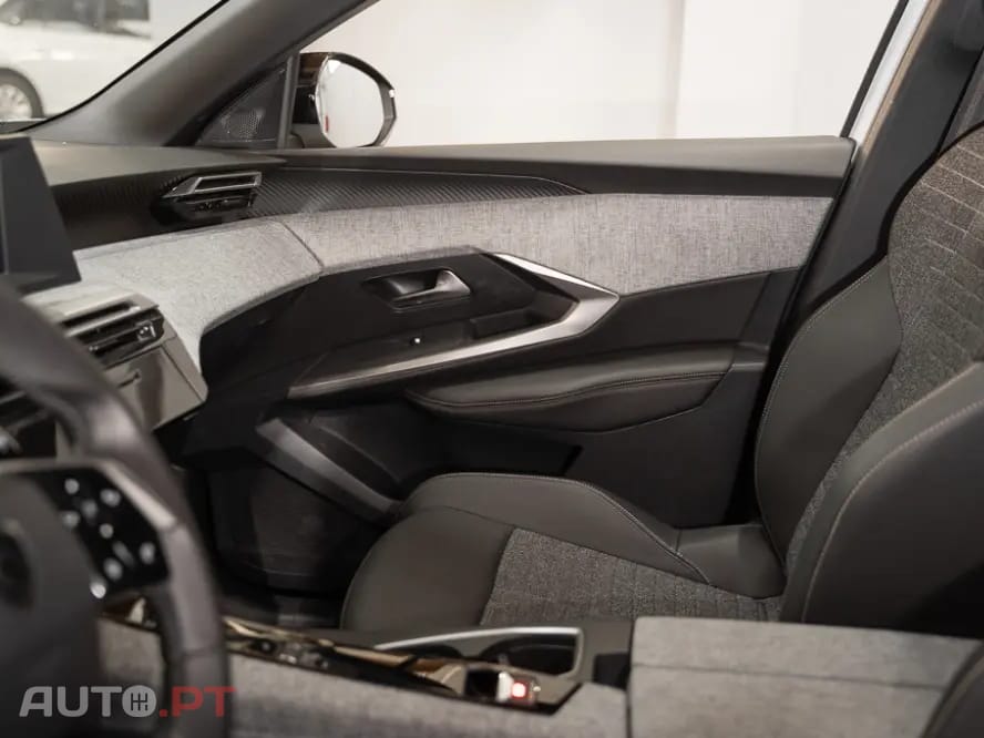 Peugeot 5008 1.2 Hybrid Allure e-DCS6