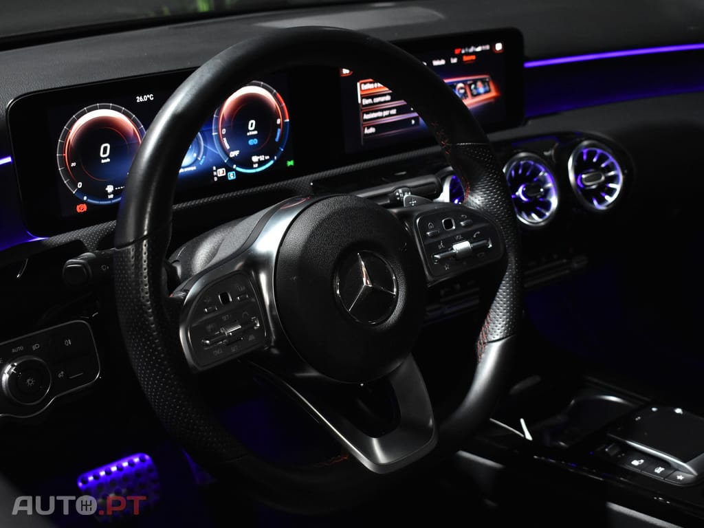 Mercedes-Benz A 250 e 8G-DCT AMG Line
