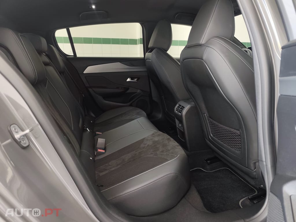 Peugeot E-308 58 kWh GT