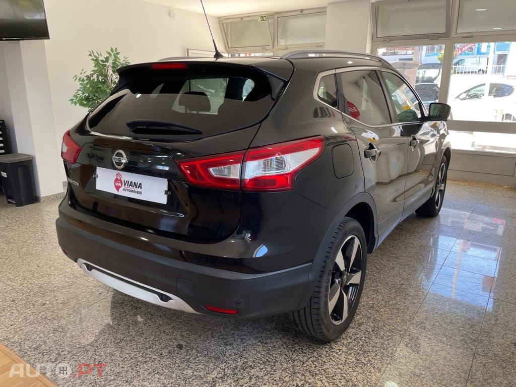 Nissan Qashqai 1.5 dCi N-Connecta 18 RS+PS