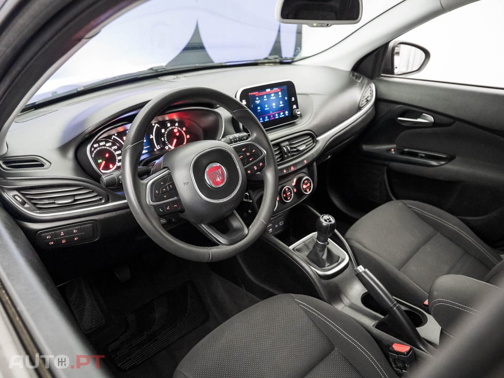 Fiat Tipo 1.3 M-Jet Lounge