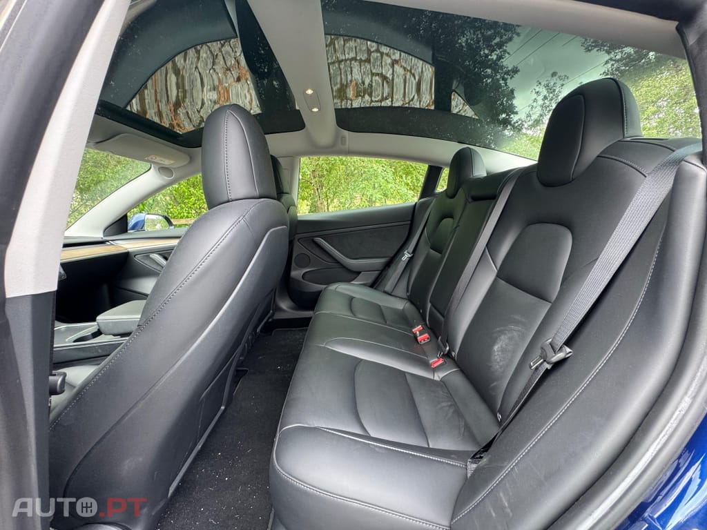 Tesla Model 3 Standard Range Plus RWD