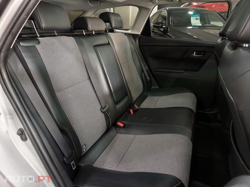 Toyota Auris Touring Sports 1.8 HSD Exclusive+Navi