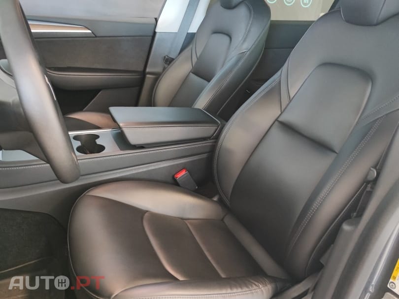 Tesla Model Y Long Range Tração Integral