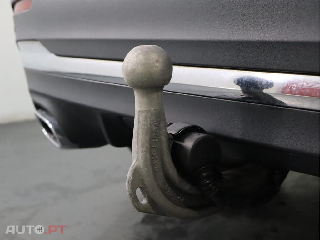 Mercedes-Benz GLA 250 e AMG LINE