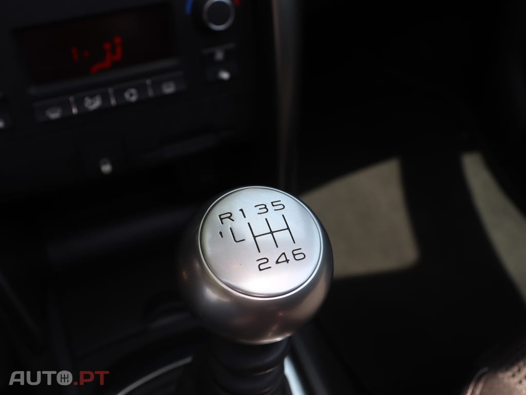 Peugeot 207 CC Millesim 200