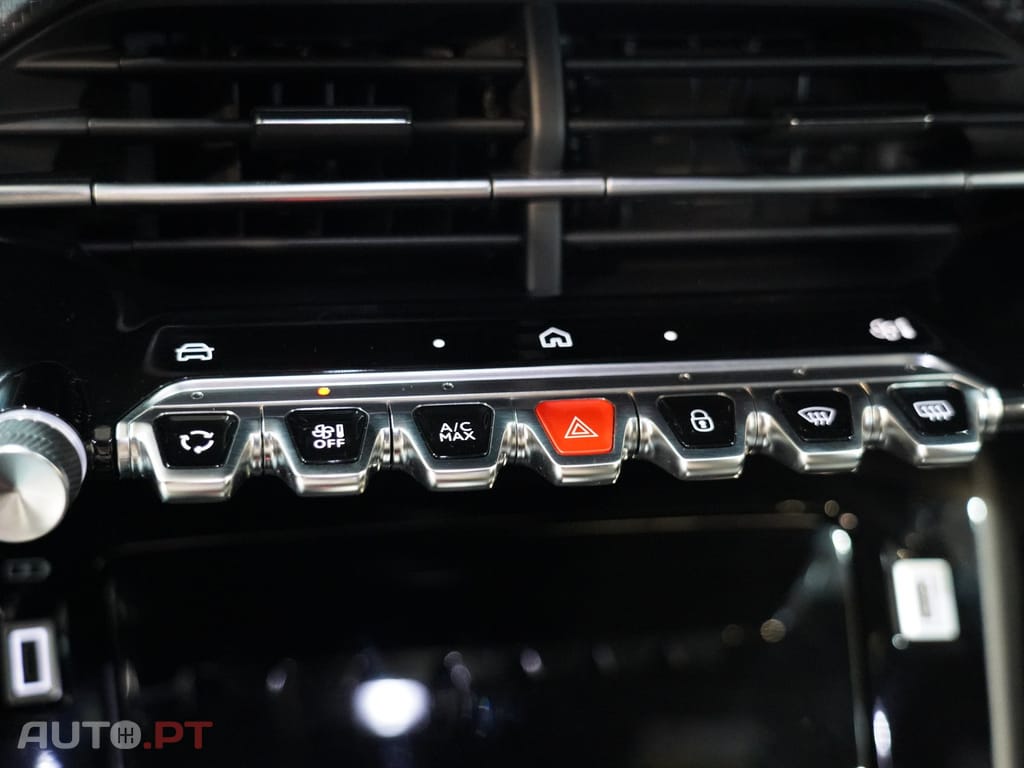 Peugeot 2008 1.2 PureTech Allure EAT8