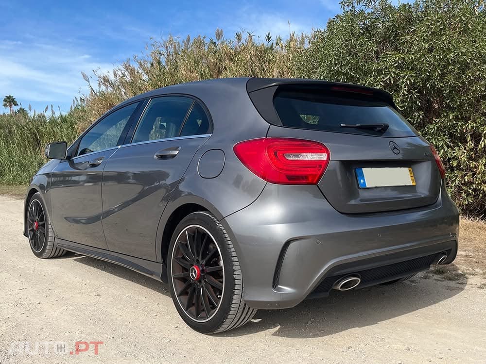 Mercedes-Benz A 180 AMG Line