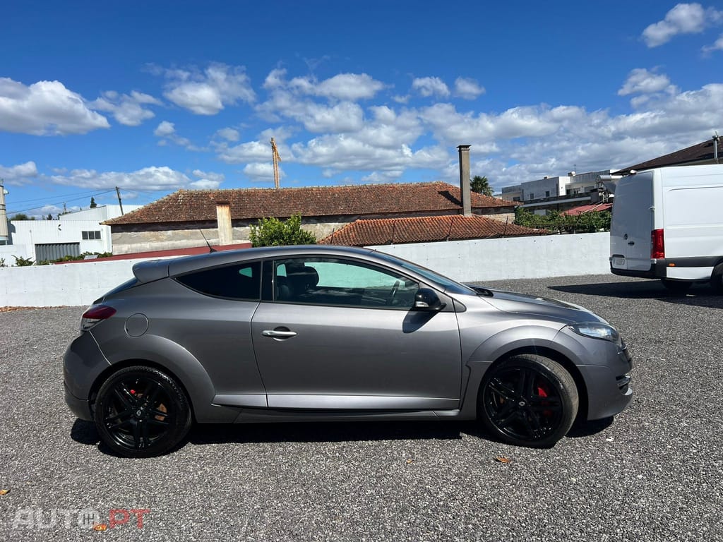 Renault Mégane Coupe 2.0 T 16V RS