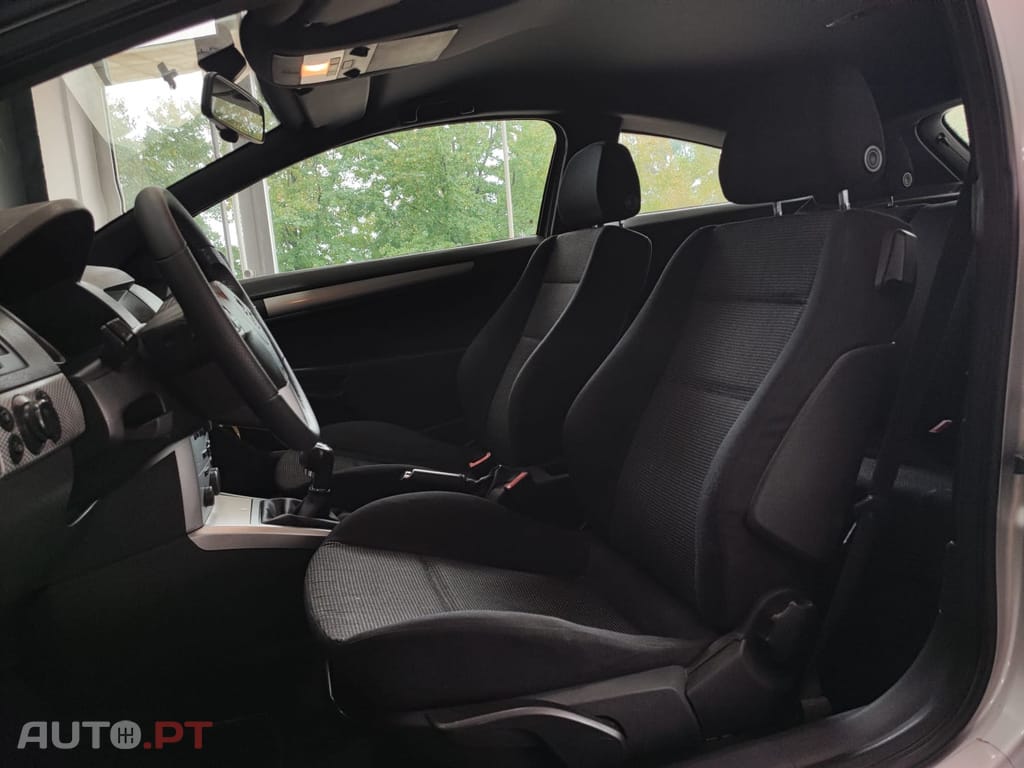 Opel Astra GTC 1.7cdti