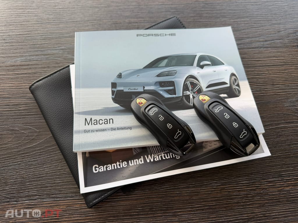 Porsche Macan Electric 4