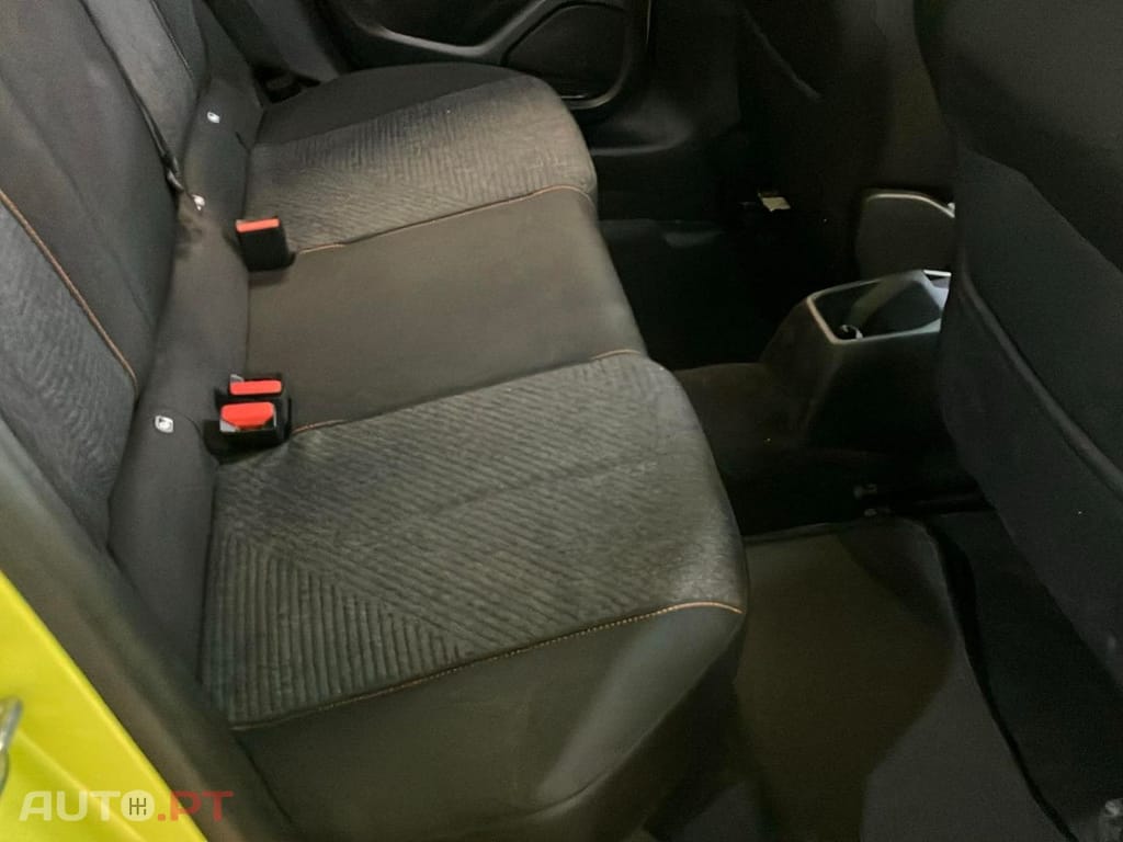 Peugeot 208 1.2 Hybrid Allure e-DCS6