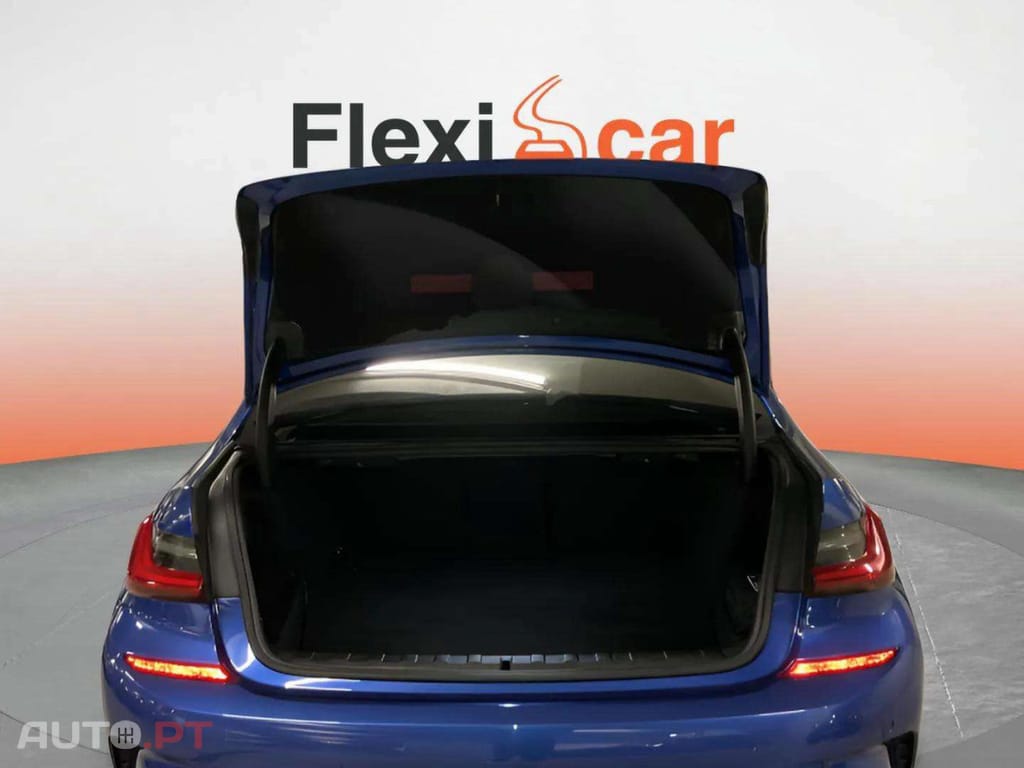 BMW 330 e Pack Desportivo M Auto