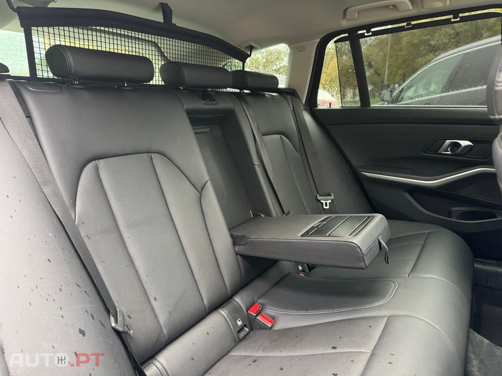 BMW 330 e Touring Corporate Edition Auto