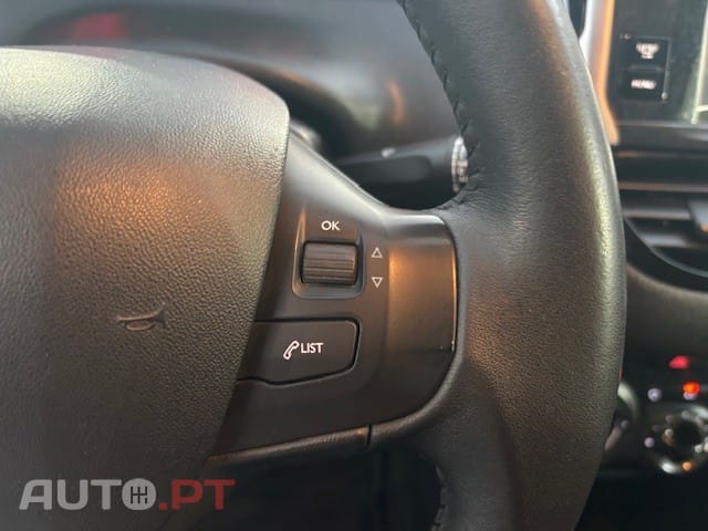 Peugeot 208 1.4 HDi SE Style