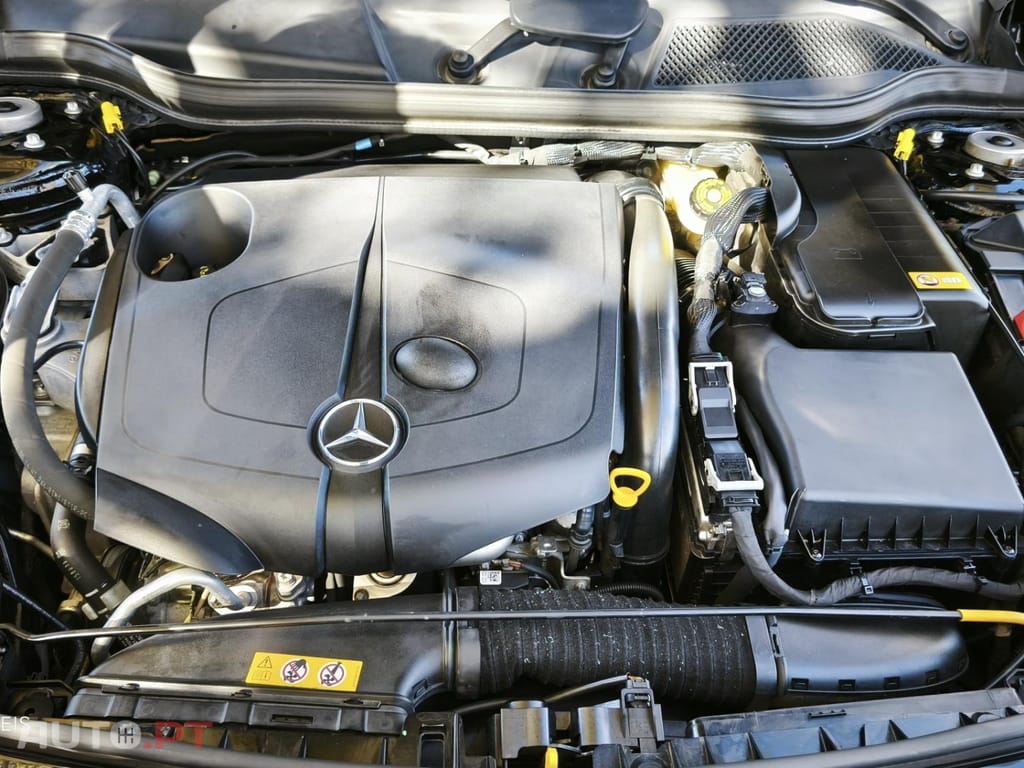 Mercedes-Benz CLA 200 d Shooting Brake AMG Line Aut.