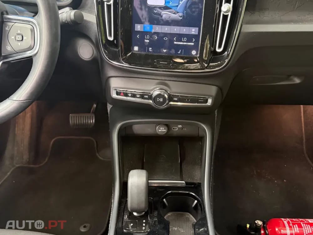 Volvo C40 Recharge Twin Motor Core