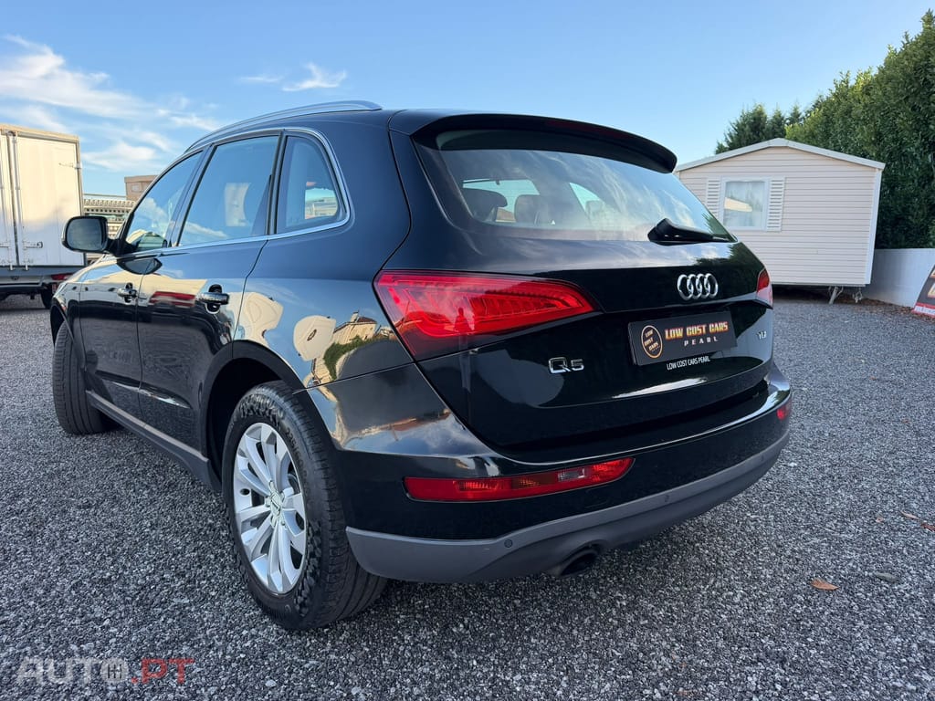 Audi Q5 2.0 TDi Business Line S-line — fotografia 25