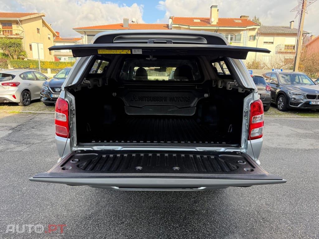Mitsubishi L200 2.4 DI-D CD Sportbox Strakar 4WD