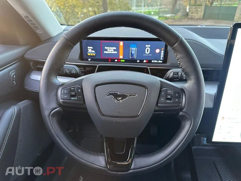 Ford Mustang Mach-E Standard