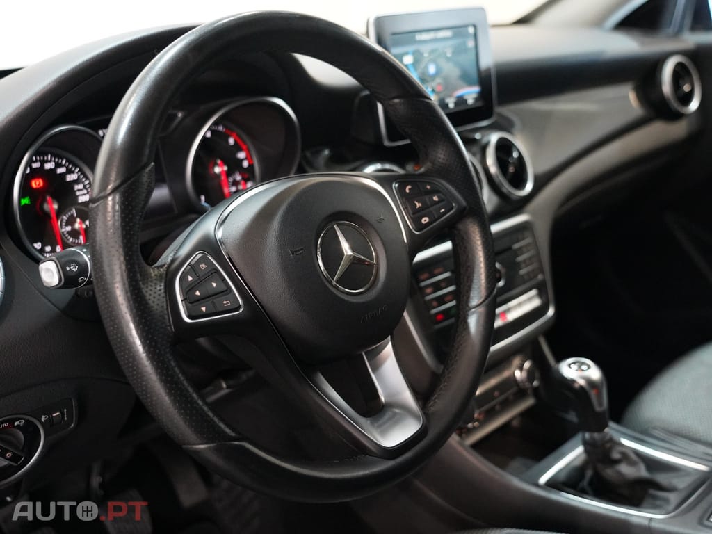 Mercedes-Benz CLA 180 d Style