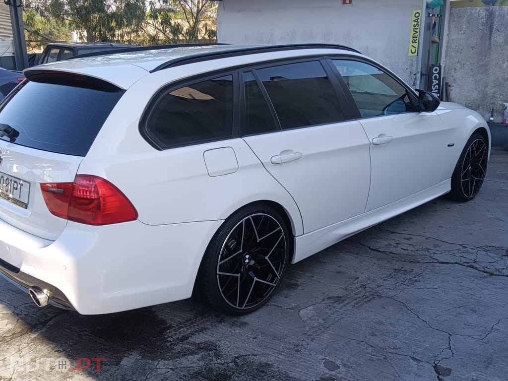 BMW 318 d Touring Navigation Sport