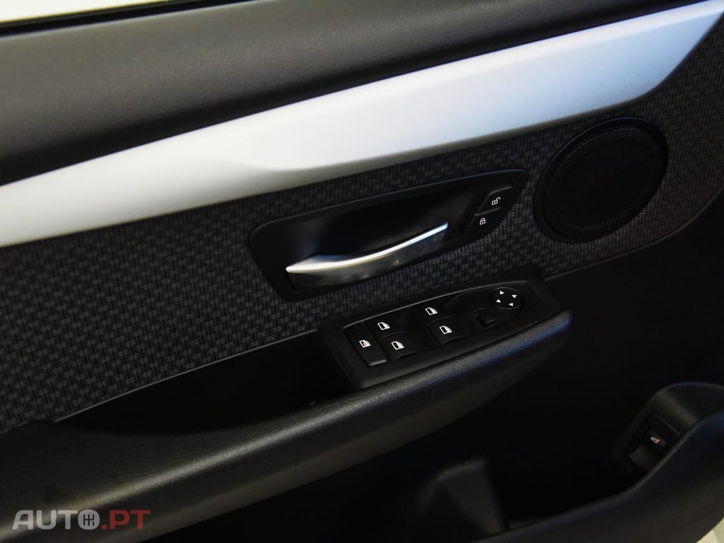 BMW 216 i 7L Advantage