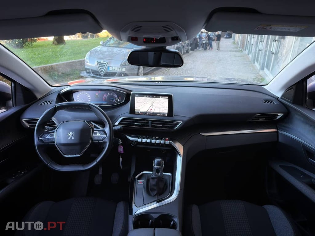 Peugeot 3008 1.5 BlueHDi Active