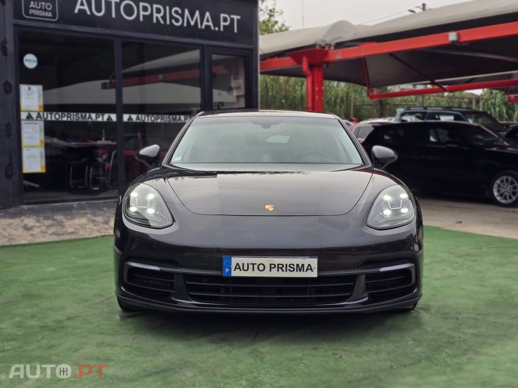 Porsche Panamera 4 E-Hybrid