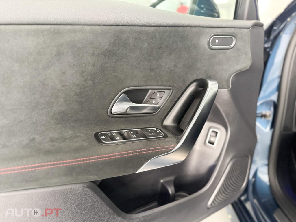 Mercedes-Benz A 250 e AMG Line