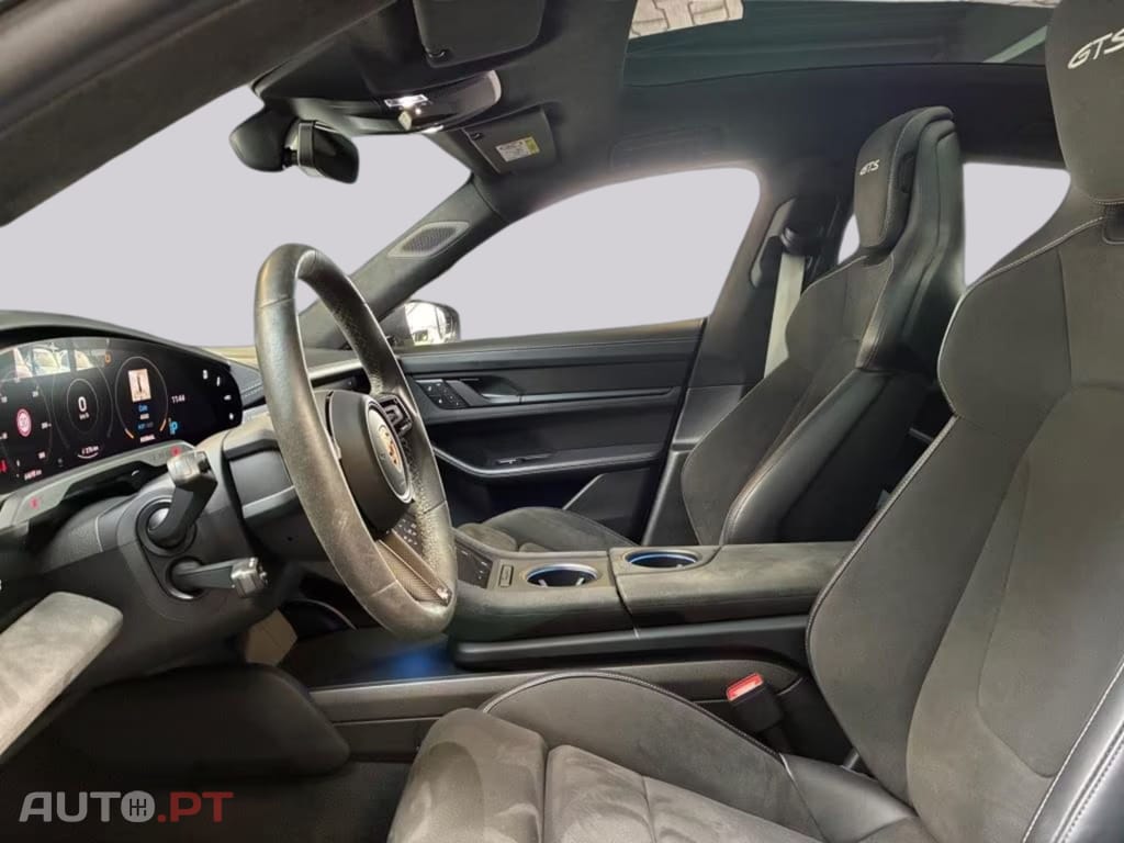 Porsche Taycan GTS I.V.A DEDUTIVEL 