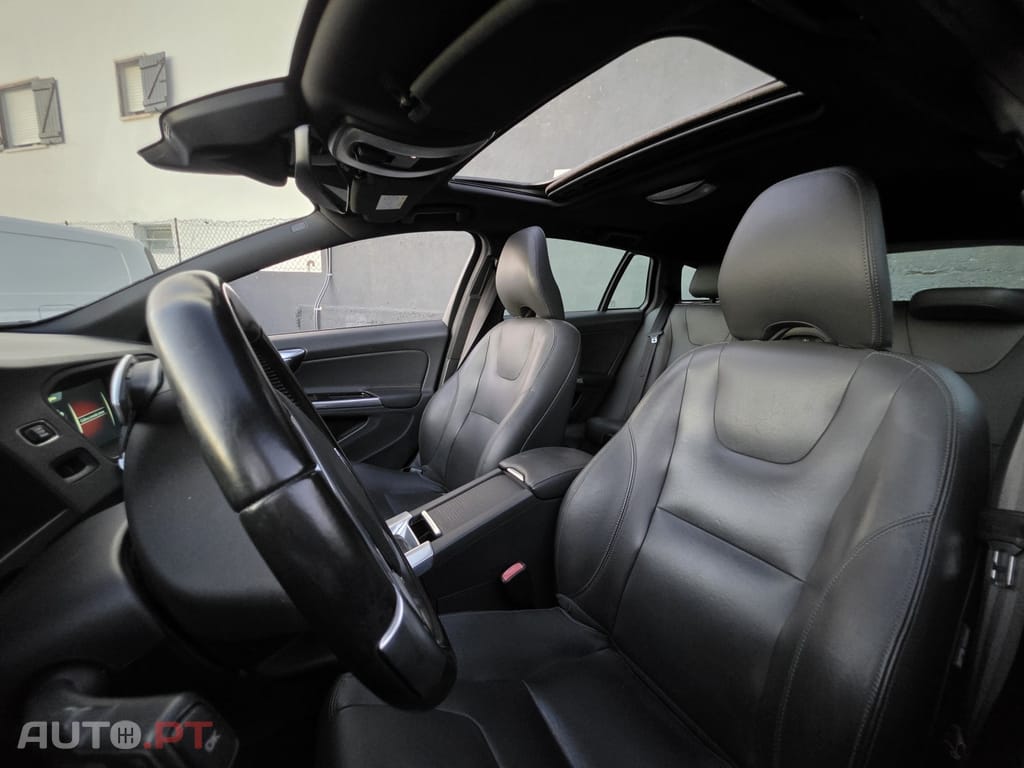 Volvo V60 Cross Country 2.0 D3 Summum Geartronic